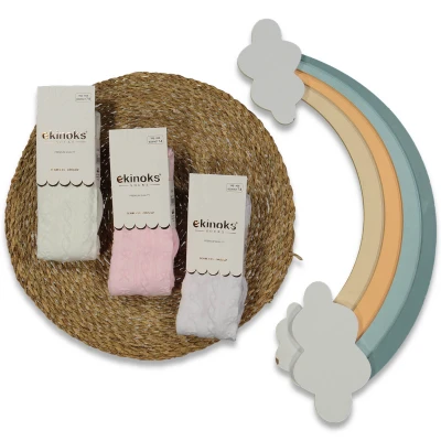 KIZ 5/6 YAŞ RABİA KABARTMA DESENLİ KÜLOTLU ÇORAP